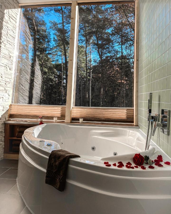 Tree Inn - Das Baumhaushotel Dörverden Eksteriør billede