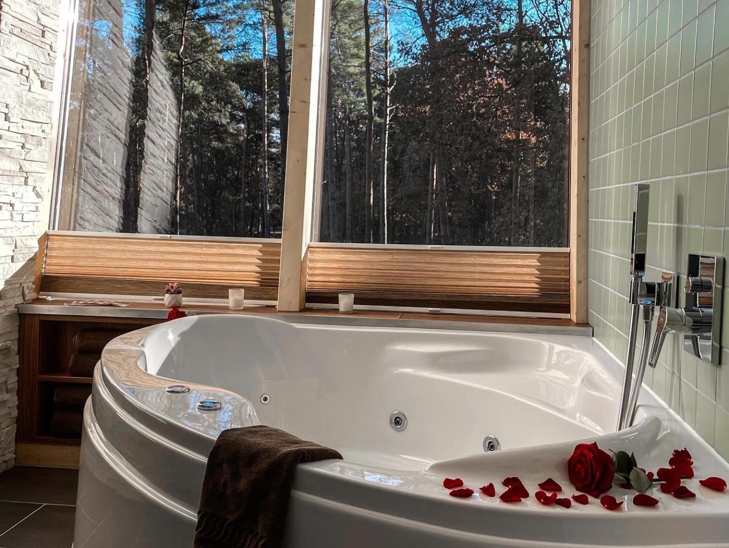 Tree Inn - Das Baumhaushotel Dörverden Eksteriør billede
