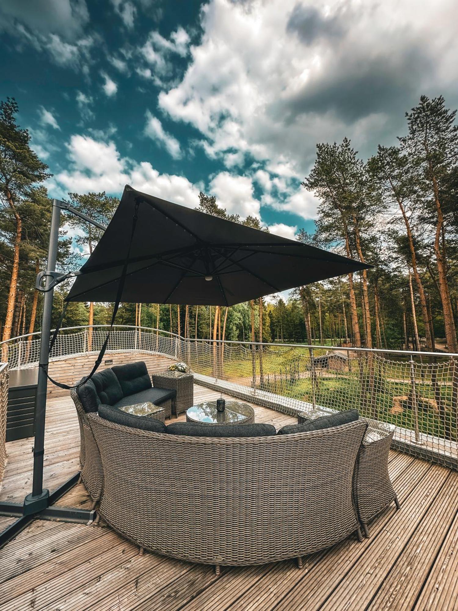 Tree Inn - Das Baumhaushotel Dörverden Eksteriør billede