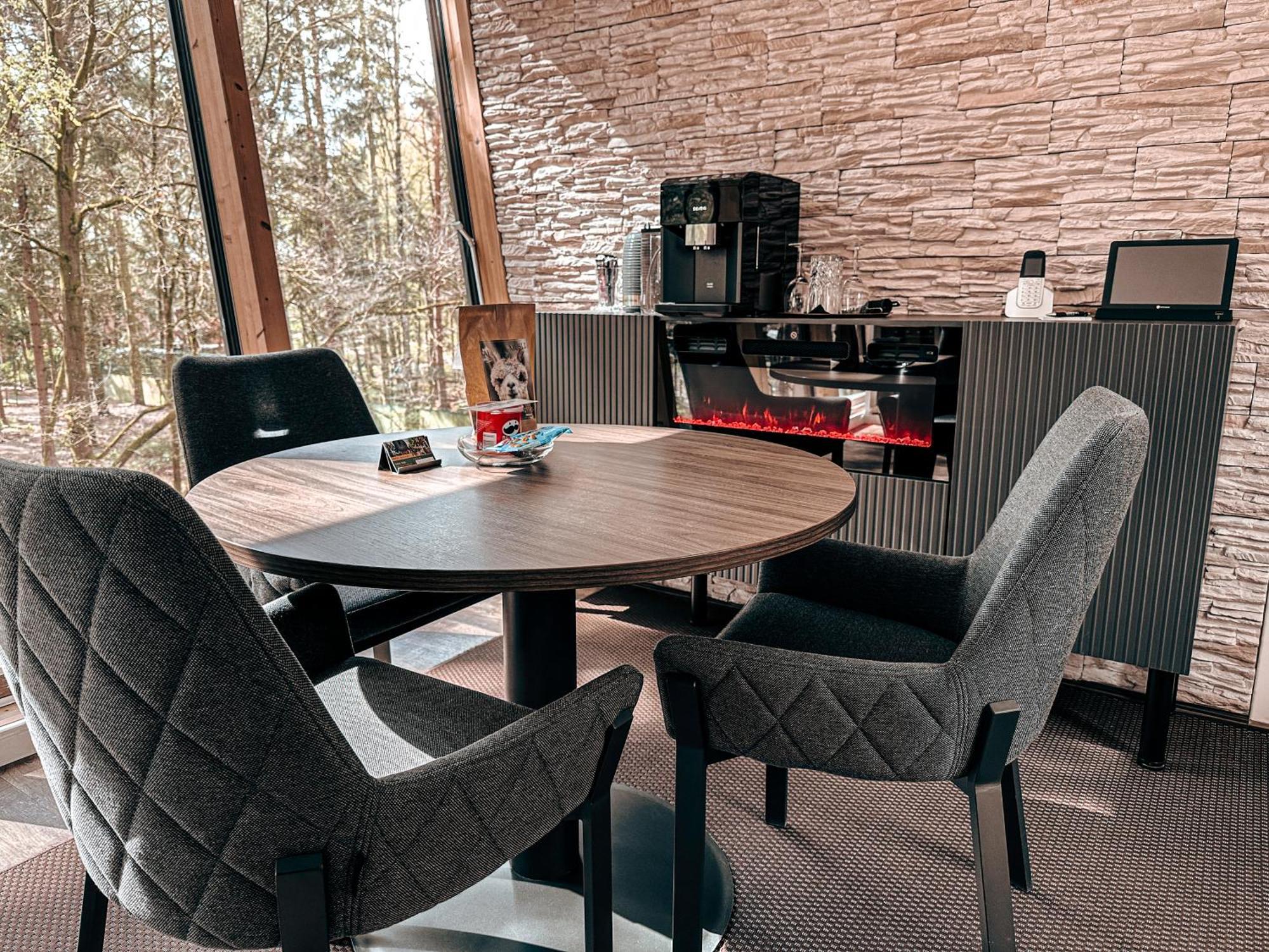 Tree Inn - Das Baumhaushotel Dörverden Eksteriør billede