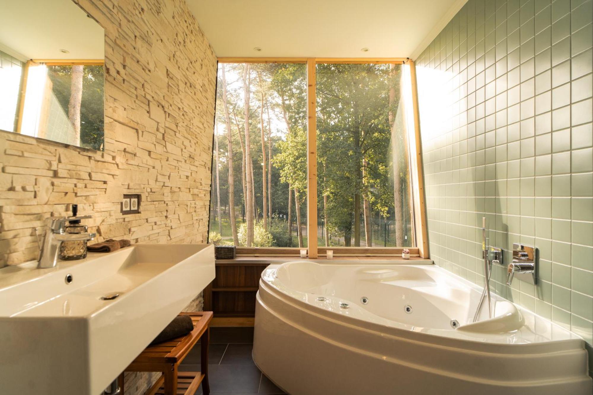 Tree Inn - Das Baumhaushotel Dörverden Eksteriør billede